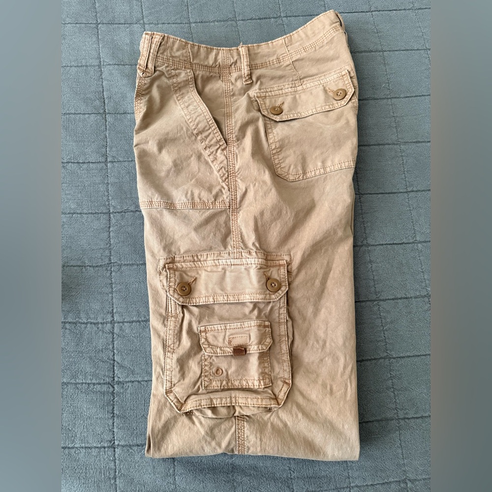 AE - Highrise Cargo Pants
